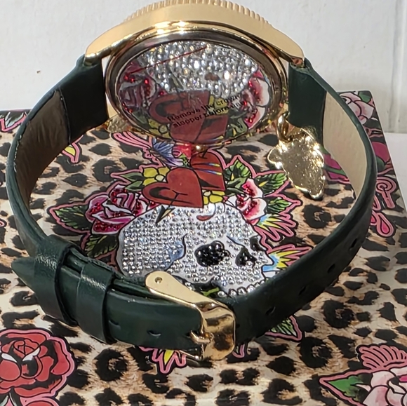 Ed Hardy Tattoo Inspired Rhinestone Skull Womens Wristwatch New In Box - Picture 5 of 9
